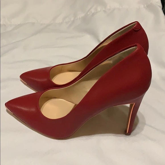 shoes - Picture 3 of 3